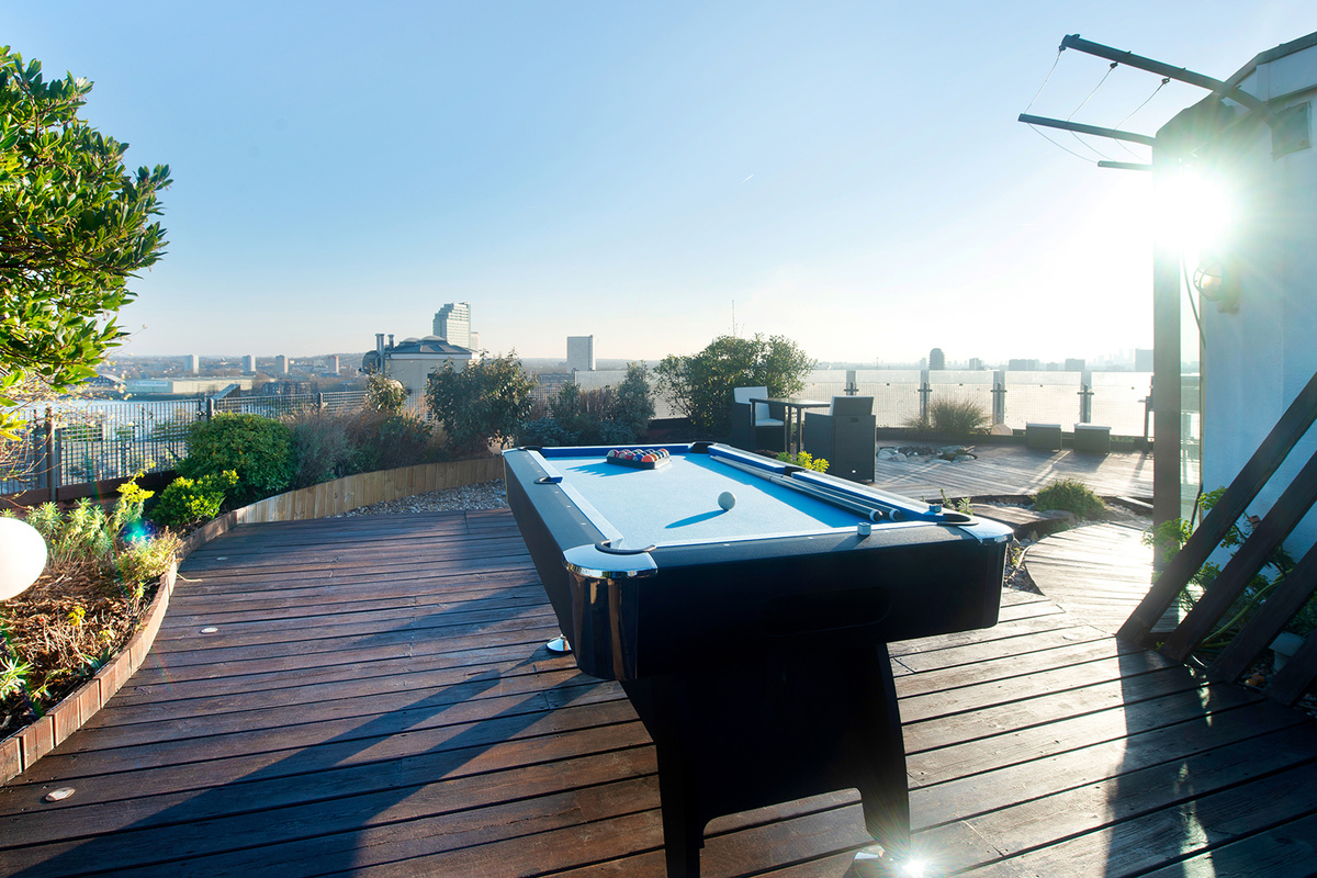 Penthouses for Sale in Los Angeles - RubyHome - Penthouse Apartment With Exotic Location And View